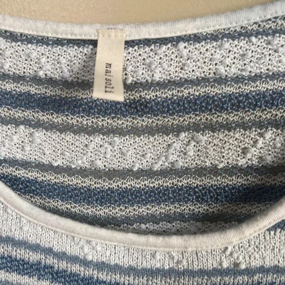 Mai soli small white and blue top - Picture 3 of 5